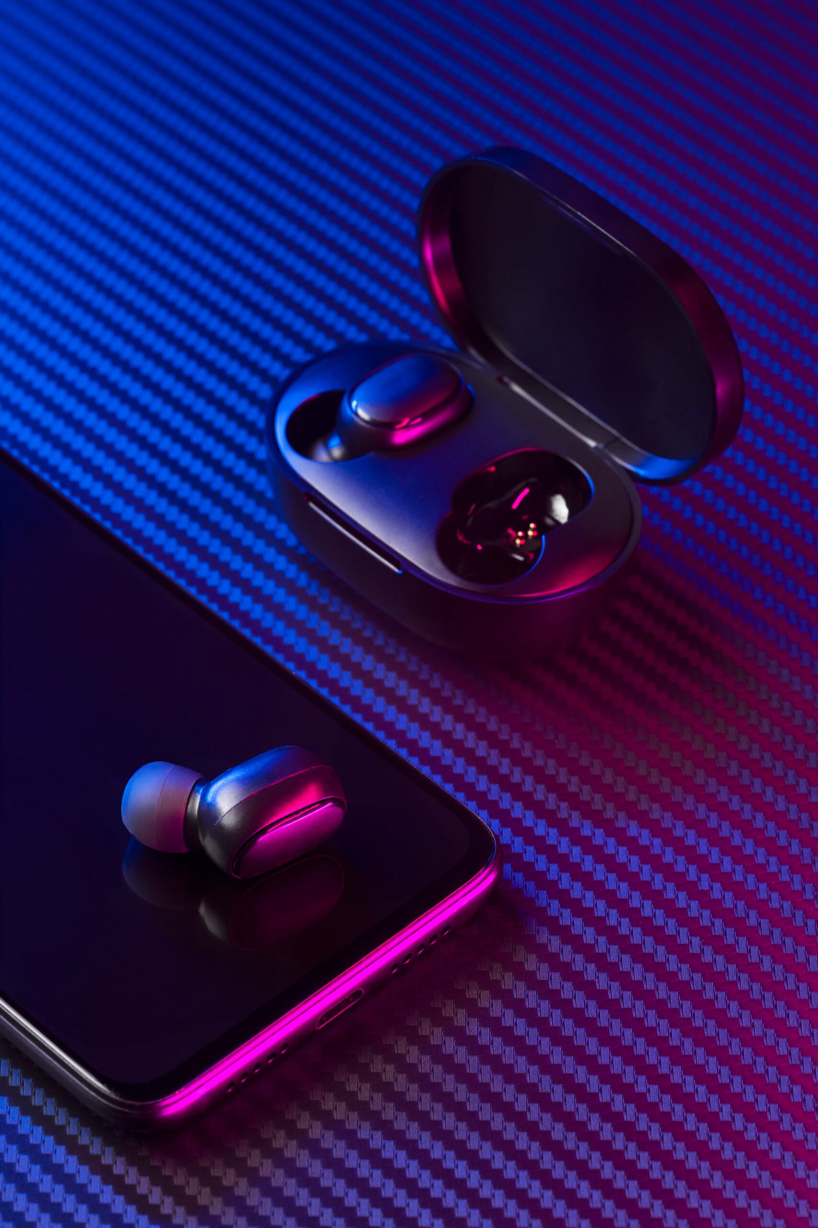 auriculares-inalambricos-con-iluminacion-de-neon-al-estilo-cyberpunk